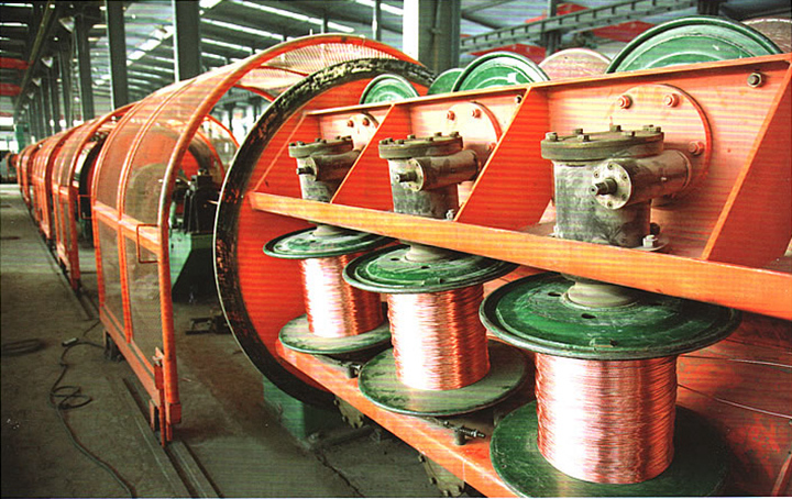 500盤(pán)框式絞線(xiàn)機(jī)